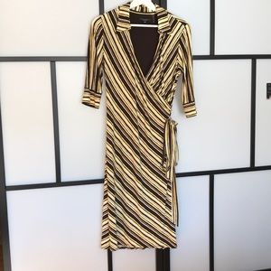 Woman’s dress. Size 6P. Laundry.